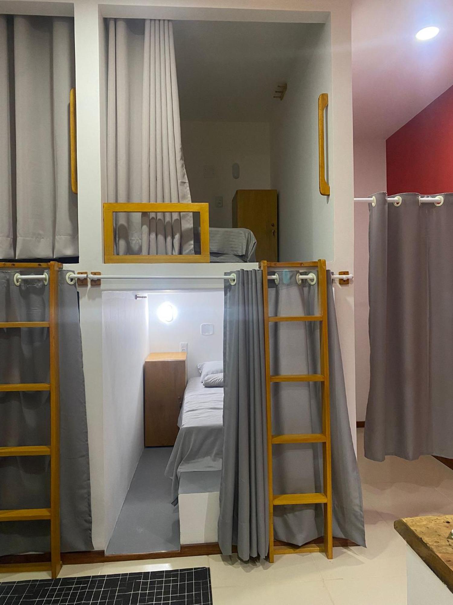 Flor De Ipe Capsule hotel *